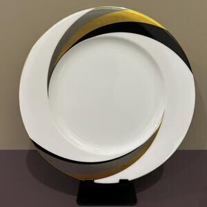 SET OF 8 — Nikko Cachet Fine Bone China Plates: (7.75")